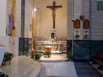 Ma il vero tesoro si trova nel transetto, zona della chiesa che ospita l�altare barocco di Santa Maria del Buonconsiglio. Cattedra che risulta un po� nascosta a dire il vero...